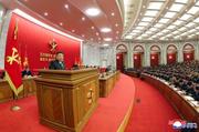 　北朝鮮の朝鮮労働党中央委員会拡大総会に臨む金正恩党総書記（朝鮮中央通信＝共同）