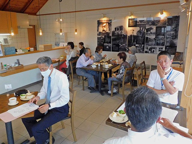 今月からオープンしたカフェ「アケチカケル」＝恵那市明智町