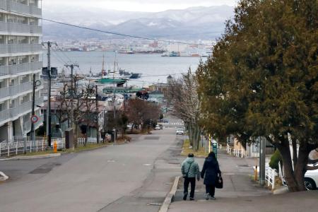 　後発地震注意情報の最終日を迎えた北海道函館市＝１５日午後