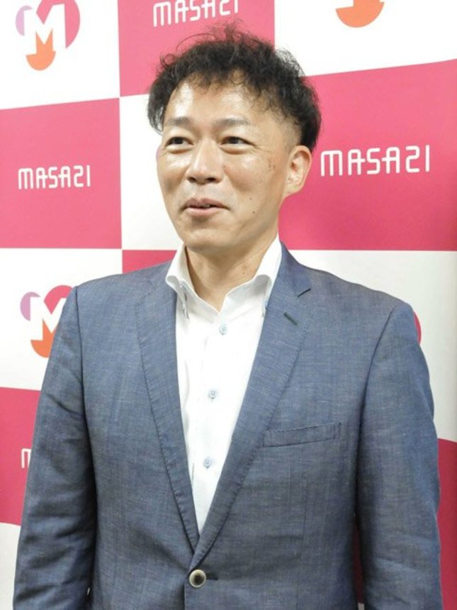 「顧客、テナント、協力会社の声に耳を傾け、地域とともに持続可能な商業施設であり続けたい」と語る川島政樹社長＝岐阜市正木中、マーサ管理事務所