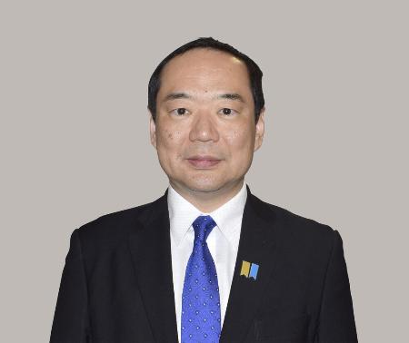 　藤井比早之総務相
