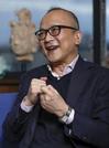 　インタビューに答える山田五郎さん＝２０２０年１０月、東京都文京区