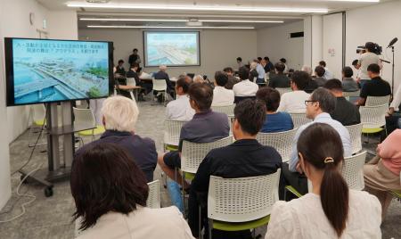 　徳島県立ホールの建設に向け開催された公開プレゼンテーション＝２７日午後、徳島市