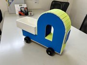 当時小学２年生だった津田社長が作ったピックアップトラックの模型（レプリカ）