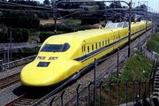 ドクターイエローに乗車できる特別商品が販売される（ＪＲ東海提供）