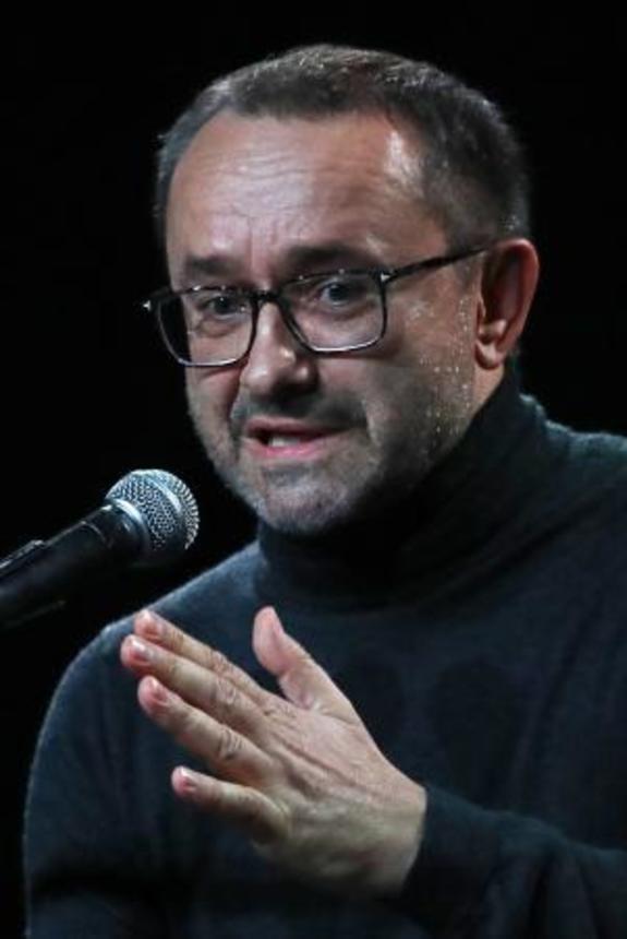 　ロシアの映画監督アンドレイ・ズビャギンツェフ氏＝２０２０年、サンクトペテルブルク（タス＝共同）