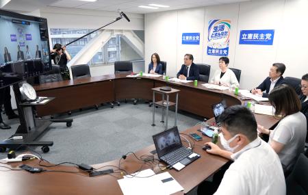 　立憲民主党本部で開かれた全国幹事長会議＝２８日午後、東京・永田町