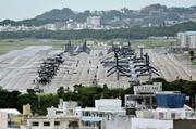 　沖縄県宜野湾市の米軍普天間飛行場＝２２日午後