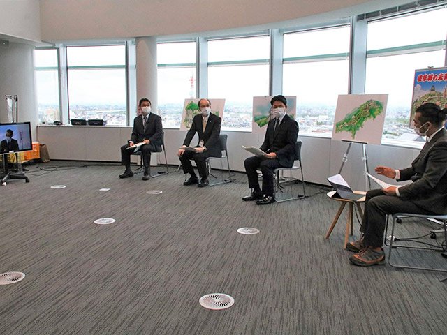 岐阜城の未来について官民で語り合ったトークイベント＝岐阜市役所
