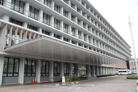 　福島県警本部＝福島市