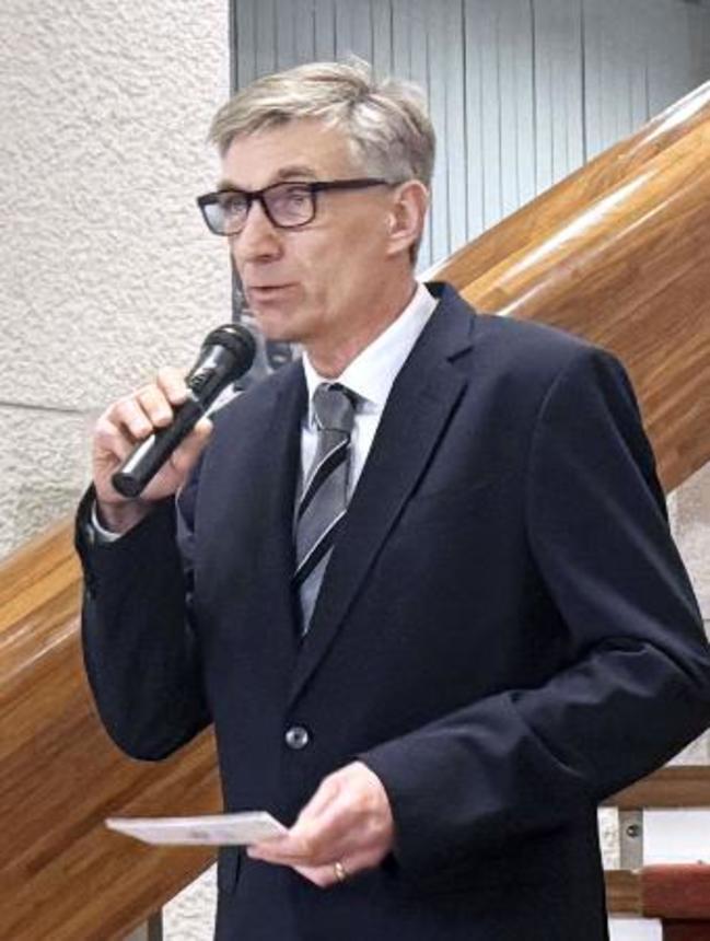 　ＷＢＣチェコ代表を激励したクルチャル駐日大使＝９日、東京都内