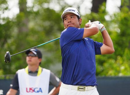 　第１ラウンド、１５ホールを終え１オーバーで暫定２９位の松山英樹＝シネコックヒルズＧＣ（共同）