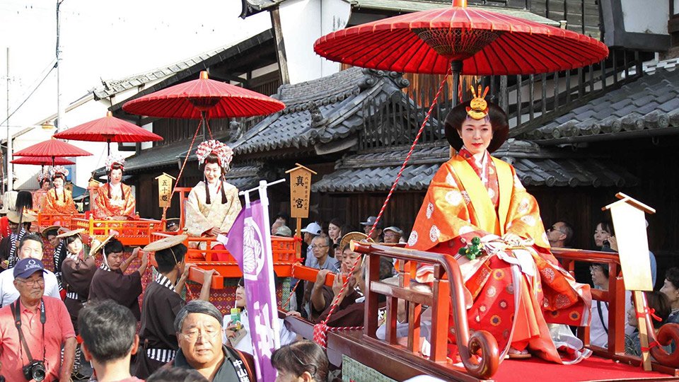 ２０１９年に行われた「姫道中」＝美濃加茂市太田本町