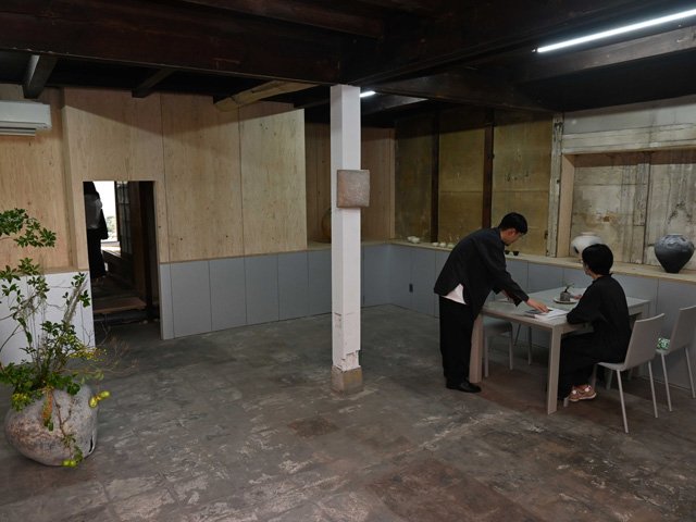 窯などが置かれる予定の貸し工房スペース＝多治見市新町、多治見銀座商店街