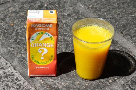 　カゴメの「Ｂｅｙｏｎｄ　オレンジを使っていないオレンジ味の１００％ジュース」