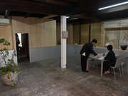 窯などが置かれる予定の貸し工房スペース＝多治見市新町、多治見銀座商店街