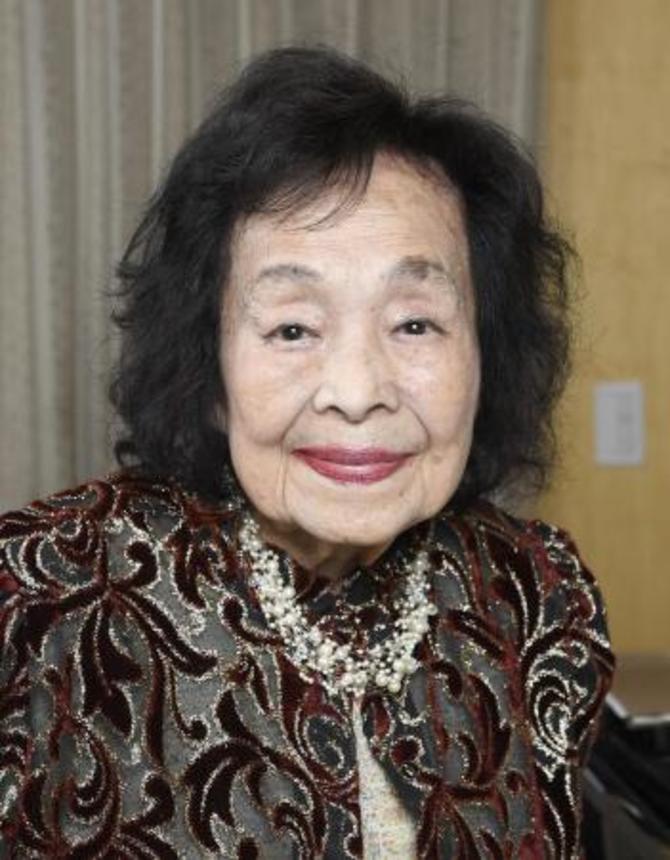 　室井摩耶子さん