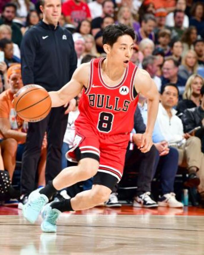 　サンズ戦でボールを操るブルズの河村＝フェニックス（ＮＢＡＥ・ゲッティ＝共同）