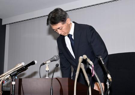 　大川原化工機を巡る冤罪事件で、記者会見する迫田裕治警視総監＝７日午前、警視庁