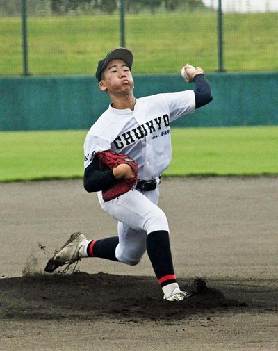 関商工を7回2安打完封の好投をみせた1年生左腕菊地隼多