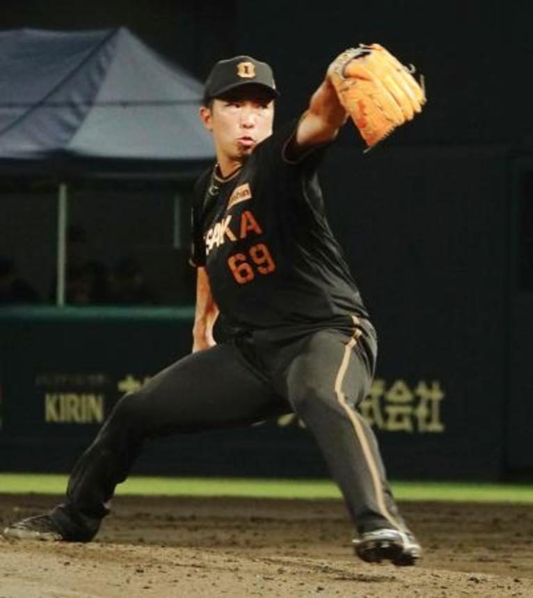 　２軍のソフトバンク戦に登板した阪神・石井＝ＳＧＬ尼崎