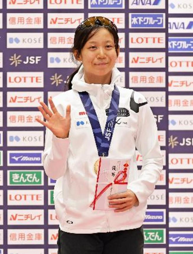 　女子１５００メートルで優勝した高木美帆＝長野市エムウェーブ