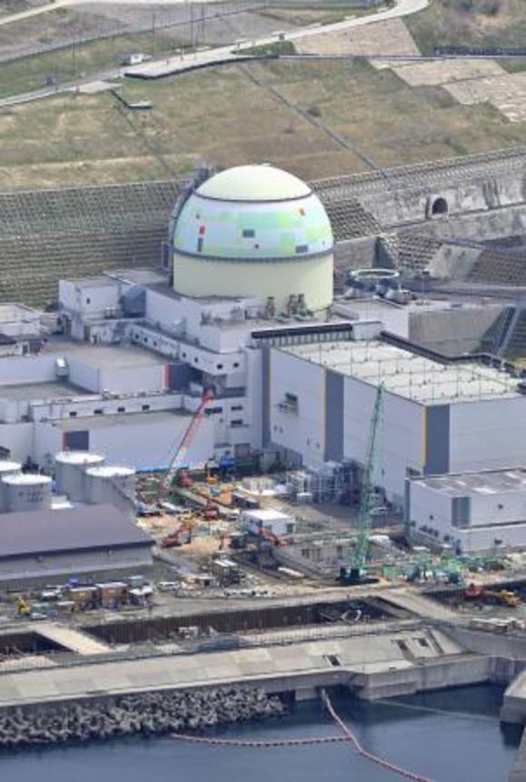 　北海道泊村の北海道電力泊原発３号機