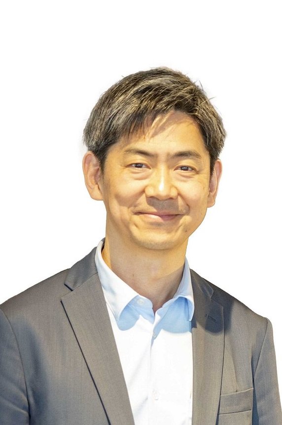 小田学氏