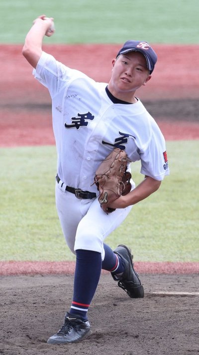 多治見工×岐南工＝公式戦初先発で５回無失点と好投した多治見工の近藤＝カヤバ