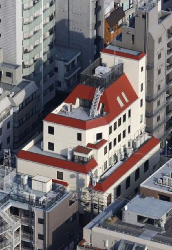 　世界平和統一家庭連合（旧統一教会）の本部が入るビル＝３月、東京都渋谷区