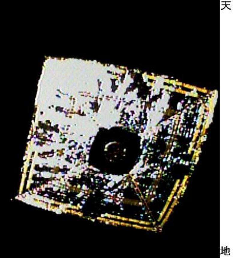 　宇宙ヨット「イカロス」。機体から分離したカメラで撮影した（ＪＡＸＡ提供）