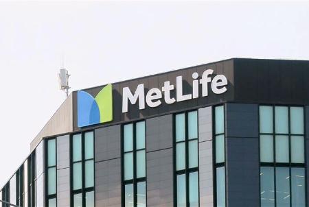 　メットライフ生命保険のロゴ＝１７日、東京都中央区