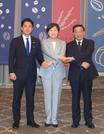 　日中韓農相会合に臨む小泉農相（左）ら＝１１日、韓国・仁川（共同）