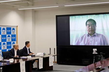 　東京電力柏崎刈羽原発の再稼働を巡り開かれた新潟県の公聴会＝２７日午後、新潟県庁
