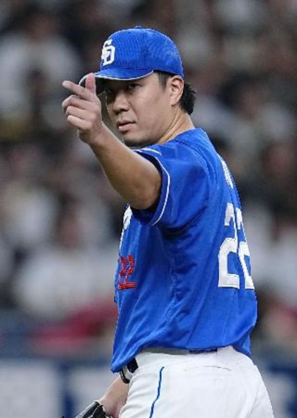 　６回１失点で７勝目を挙げた中日・大野＝京セラドーム