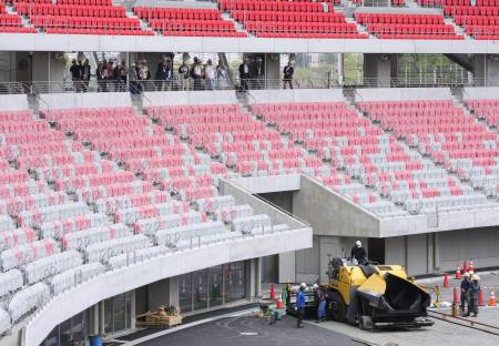 　愛知・名古屋アジア大会のメイン会場となるパロマ瑞穂スタジアム＝９月、名古屋市