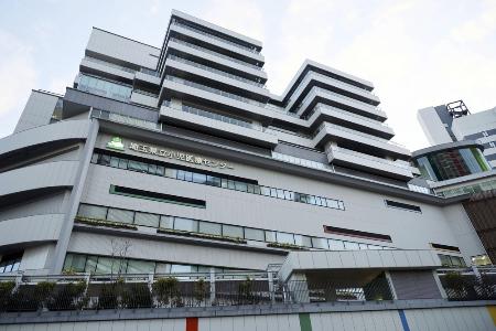 　さいたま市中央区の埼玉県立小児医療センター