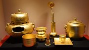 通常の展示では茶室とは別に紹介されている茶道具一式＝大垣市墨俣町墨俣、墨俣一夜城（墨俣歴史資料館）