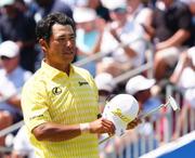 　最終ラウンド、ホールアウトする松山英樹。通算３アンダーで２８位＝ベルリーブＣＣ（共同）