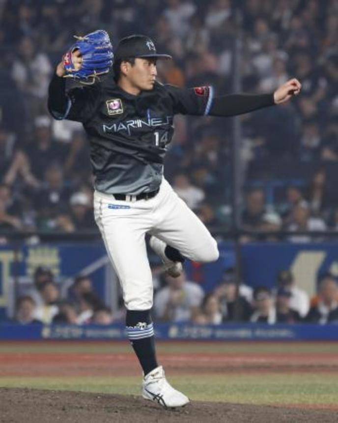 　楽天戦に先発したロッテ・小島＝ＺＯＺＯマリン