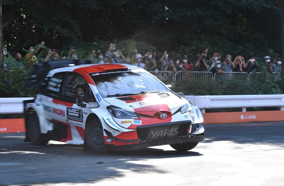 迫力ある走りを見せるヤリスＷＲＣ＝１日午後２時１８分、愛知県名古屋市