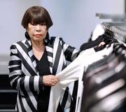 　文化勲章の受章が決まったデザイナーのコシノジュンコさん＝１７日午後、東京都港区