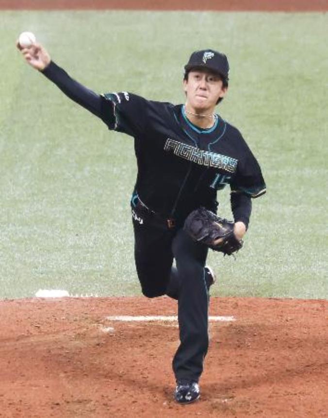 　５回から２番手で登板した日本ハム・北山＝エスコンフィールド