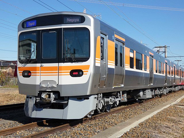 来年３月から中央線の中津川―名古屋間を走る「３１５系」＝いずれも愛知県春日井市、神領車両区
