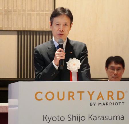 　「コートヤード・バイ・マリオット京都四条烏丸」の開業式典に出席した、ＪＲ東海の丹羽俊介社長＝２７日午前、京都市