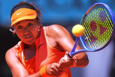 　４回戦敗退した大坂なおみのプレー＝２７日、マドリード（ＡＰ＝共同）