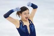 　女子ＳＰの演技を終え、喜ぶ坂本花織＝ミラノ（共同）