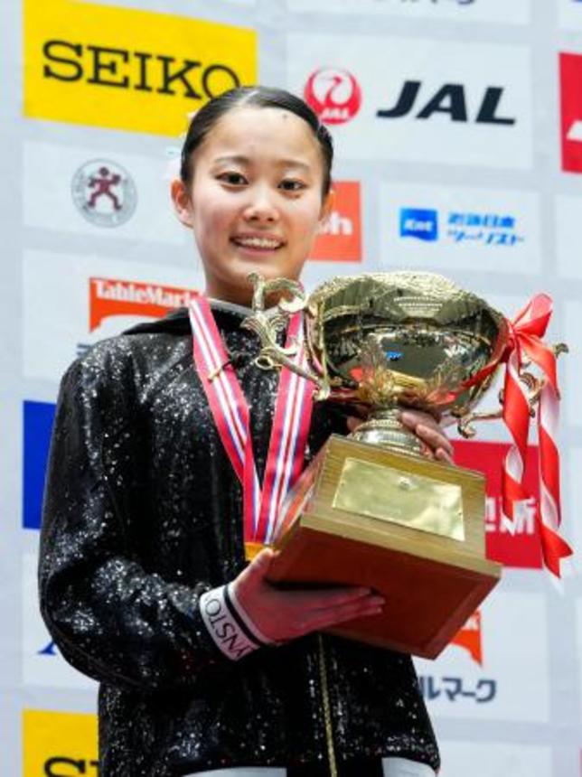 　女子個人総合で初優勝した西山実沙＝高崎アリーナ
