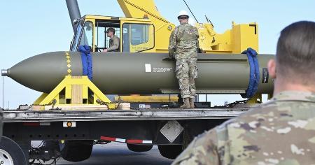 　特殊貫通弾（バンカーバスター）ＧＢＵ５７＝２０２３年５月、米ミズーリ州（米空軍提供・ＡＰ＝共同）