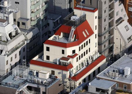 　世界平和統一家庭連合（旧統一教会）の本部が入るビル＝３月、東京都渋谷区